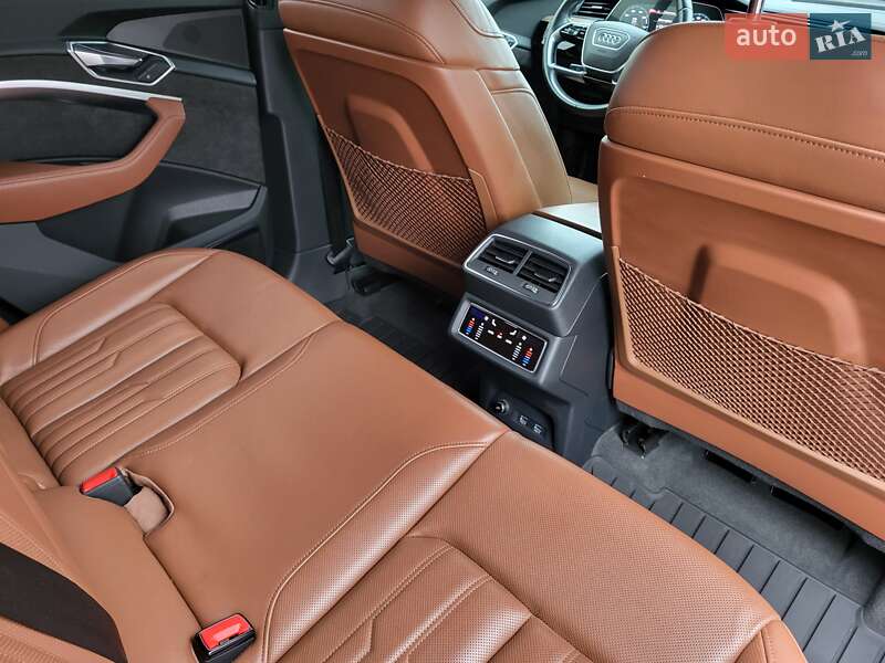 Внедорожник / Кроссовер Audi e-tron 2019 в Полтаве