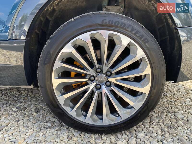 Внедорожник / Кроссовер Audi e-tron 2019 в Львове