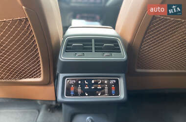 Внедорожник / Кроссовер Audi e-tron 2019 в 