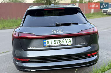 Внедорожник / Кроссовер Audi e-tron 2021 в 