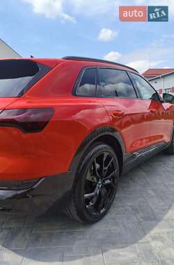 Внедорожник / Кроссовер Audi e-tron 2020 в 
