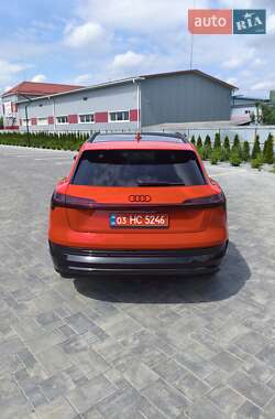 Внедорожник / Кроссовер Audi e-tron 2020 в 