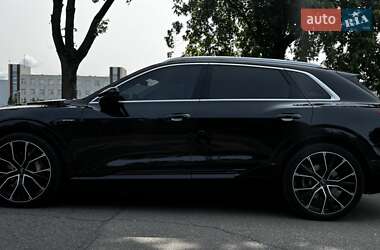 Внедорожник / Кроссовер Audi e-tron 2019 в 
