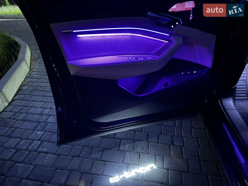 Внедорожник / Кроссовер Audi e-tron 2020 в Львове