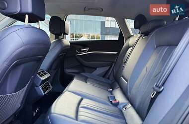 Внедорожник / Кроссовер Audi e-tron 2019 в 