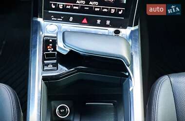 Внедорожник / Кроссовер Audi e-tron 2019 в 