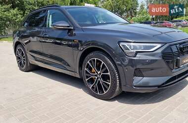 Внедорожник / Кроссовер Audi e-tron 2020 в 