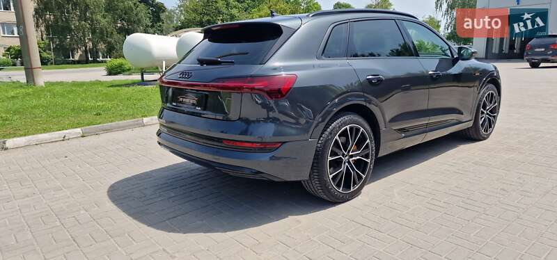 Внедорожник / Кроссовер Audi e-tron 2019 в Тернополе