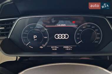 Внедорожник / Кроссовер Audi e-tron 2020 в 