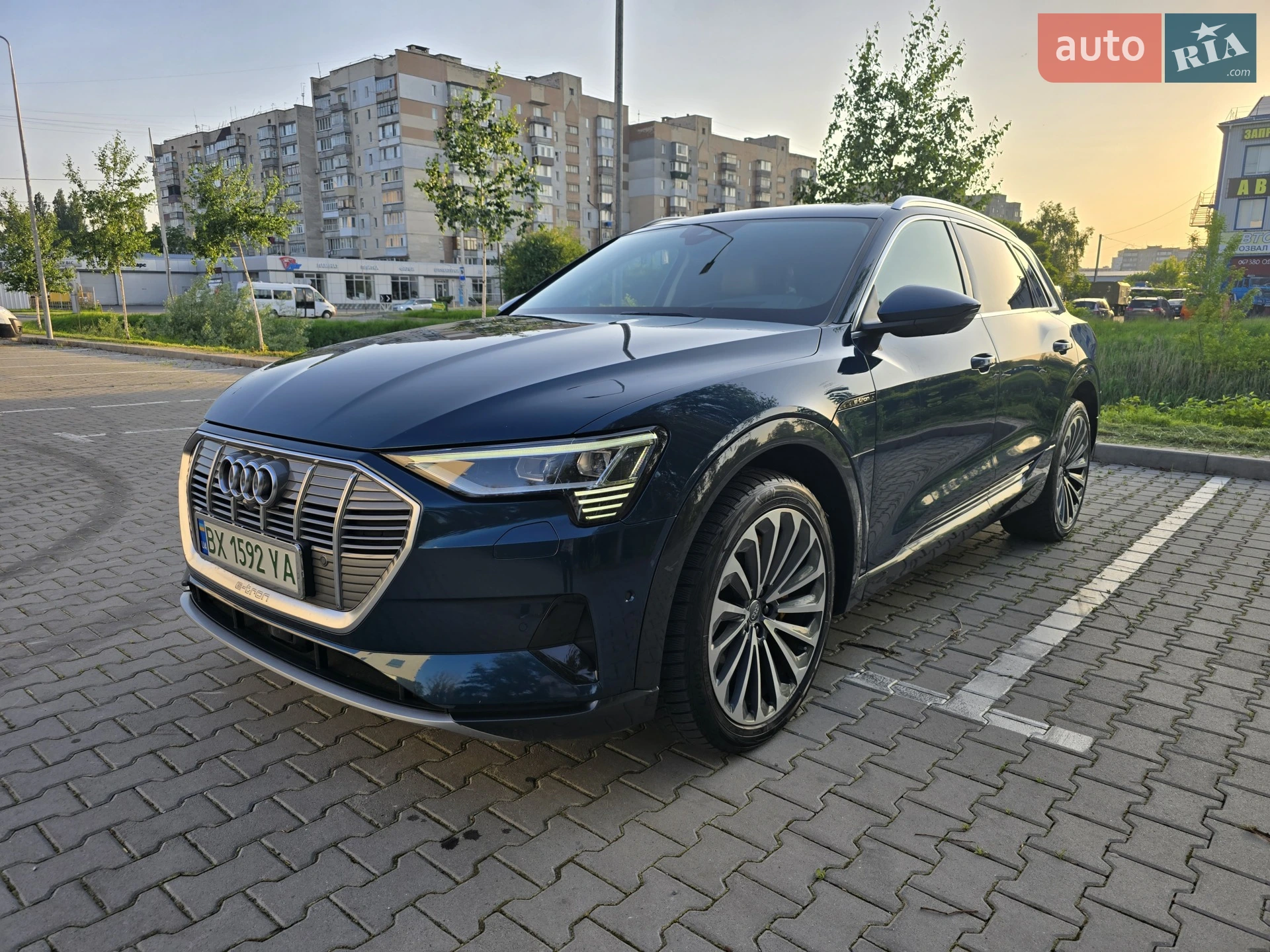 2018 Audi e-tron - мініатюра 3
