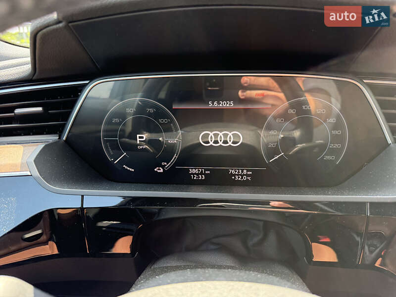 Позашляховик / Кросовер Audi e-tron 2019 в Києві