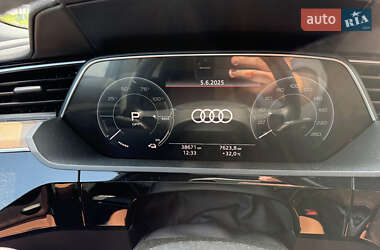 Внедорожник / Кроссовер Audi e-tron 2019 в 