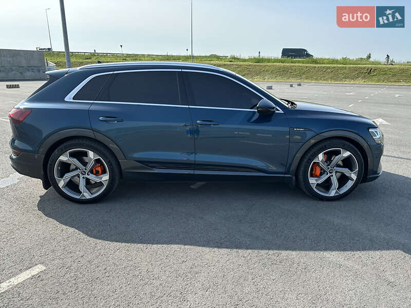 Внедорожник / Кроссовер Audi e-tron 2019 в Львове