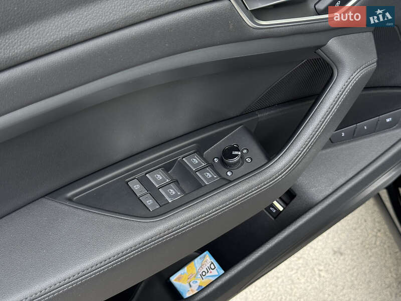 Внедорожник / Кроссовер Audi e-tron 2019 в Звягеле