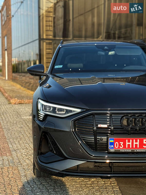 Внедорожник / Кроссовер Audi e-tron 2023 в Мукачево