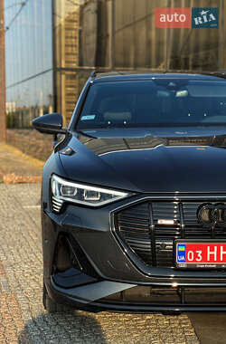 Внедорожник / Кроссовер Audi e-tron 2023 в 