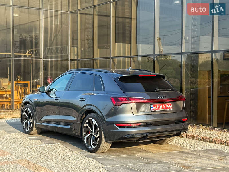 Внедорожник / Кроссовер Audi e-tron 2023 в Мукачево