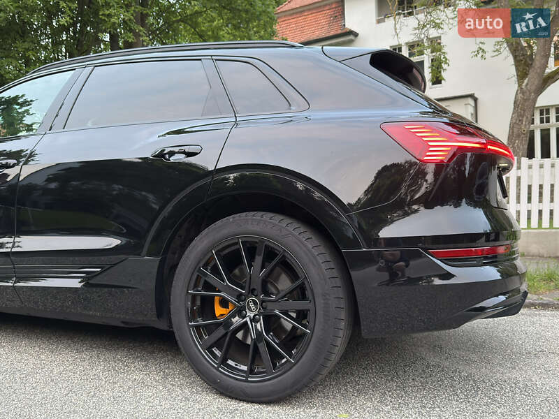 Внедорожник / Кроссовер Audi e-tron 2023 в Львове