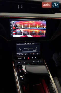 Внедорожник / Кроссовер Audi e-tron 2023 в 