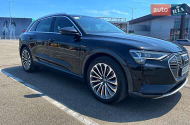 Внедорожник / Кроссовер Audi e-tron 2019 в 