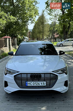 Внедорожник / Кроссовер Audi e-tron 2019 в 
