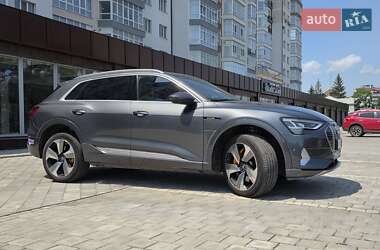 Внедорожник / Кроссовер Audi e-tron 2019 в 
