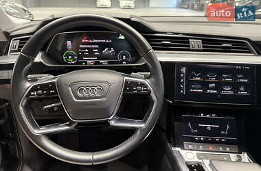 Внедорожник / Кроссовер Audi e-tron 2020 в 