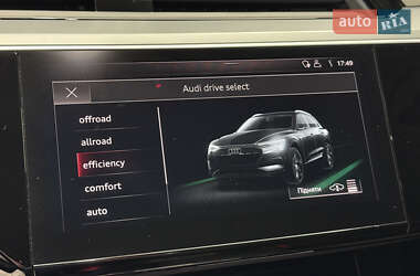 Внедорожник / Кроссовер Audi e-tron 2020 в 