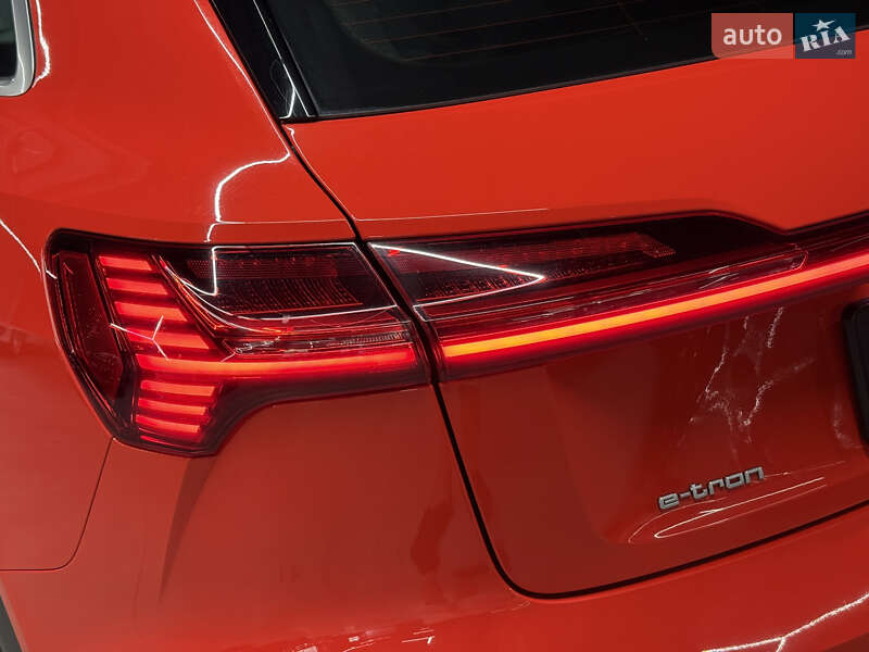 Внедорожник / Кроссовер Audi e-tron 2020 в Владимире