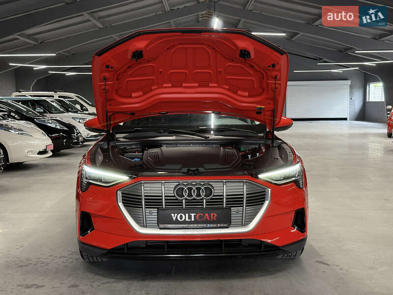 Внедорожник / Кроссовер Audi e-tron 2020 в Владимире