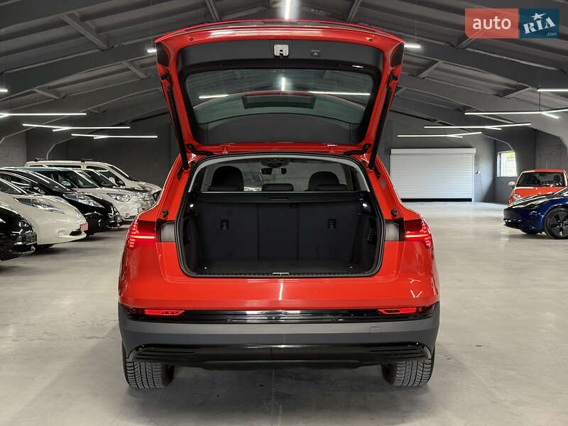 Внедорожник / Кроссовер Audi e-tron 2020 в Владимире