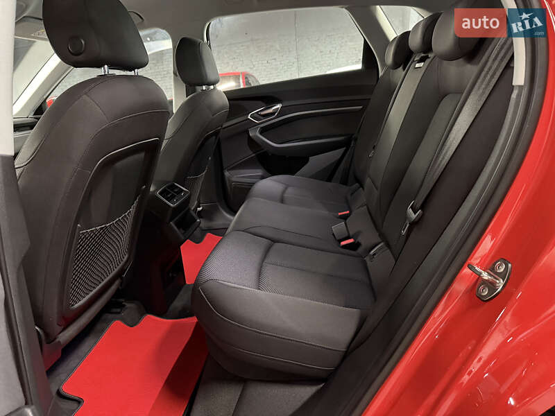 Внедорожник / Кроссовер Audi e-tron 2020 в Владимире