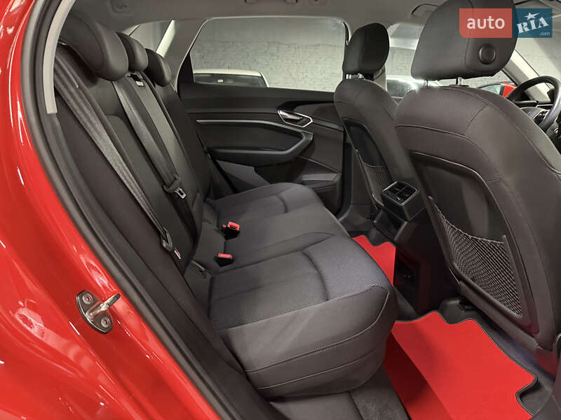 Внедорожник / Кроссовер Audi e-tron 2020 в Владимире