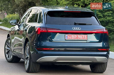Внедорожник / Кроссовер Audi e-tron 2021 в 