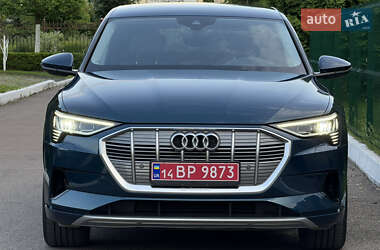 Внедорожник / Кроссовер Audi e-tron 2021 в 