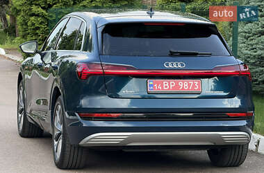 Внедорожник / Кроссовер Audi e-tron 2021 в 