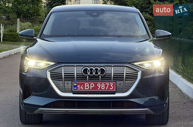Внедорожник / Кроссовер Audi e-tron 2021 в 