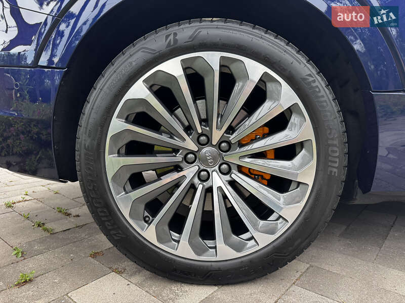 Внедорожник / Кроссовер Audi e-tron 2020 в Киеве