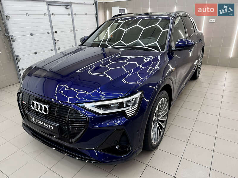 Внедорожник / Кроссовер Audi e-tron 2020 в Киеве