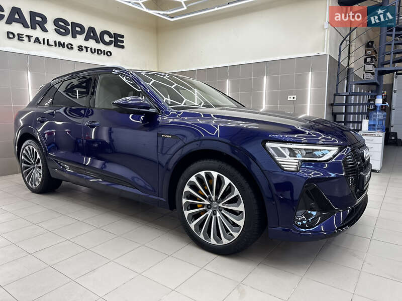 Внедорожник / Кроссовер Audi e-tron 2020 в Киеве