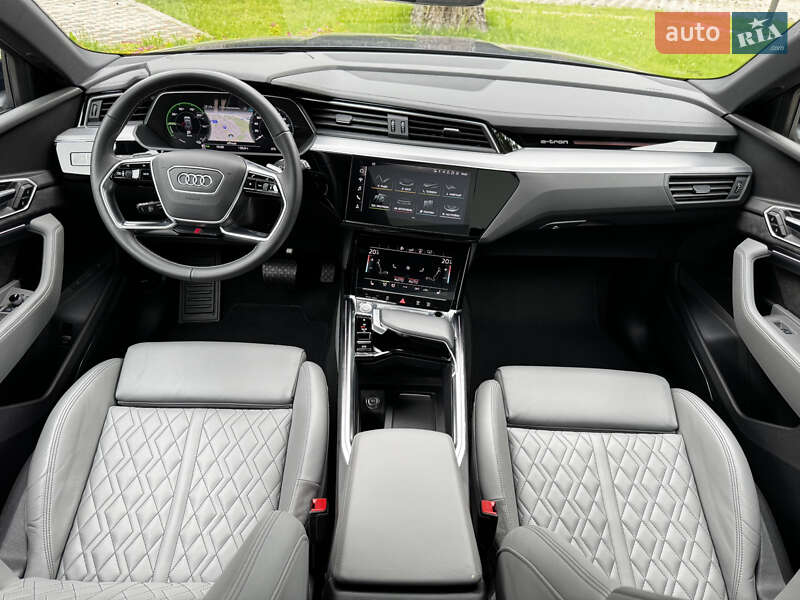 Внедорожник / Кроссовер Audi e-tron 2020 в Киеве