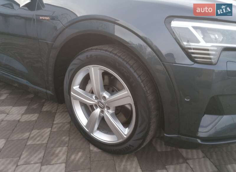 Внедорожник / Кроссовер Audi e-tron 2019 в Луцке