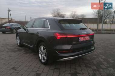 Внедорожник / Кроссовер Audi e-tron 2019 в 