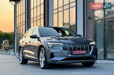 Позашляховик / Кросовер Audi e-tron 2020 в 