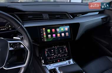 Позашляховик / Кросовер Audi e-tron 2020 в 