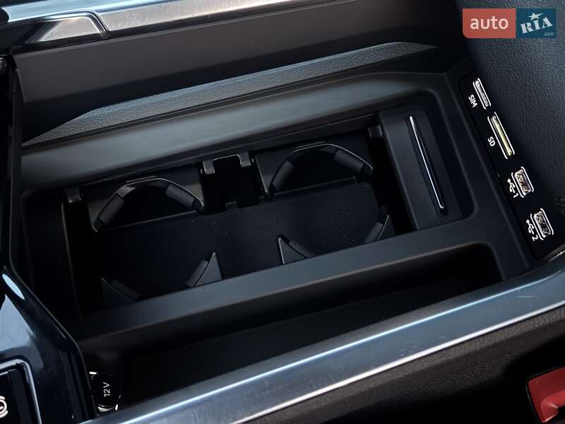 Внедорожник / Кроссовер Audi e-tron 2020 в Тернополе