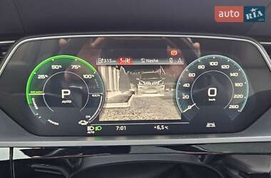 Внедорожник / Кроссовер Audi e-tron 2019 в 