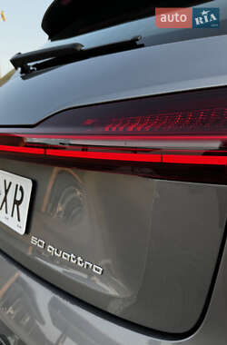Внедорожник / Кроссовер Audi e-tron 2020 в 