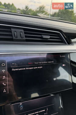 Внедорожник / Кроссовер Audi e-tron 2020 в 