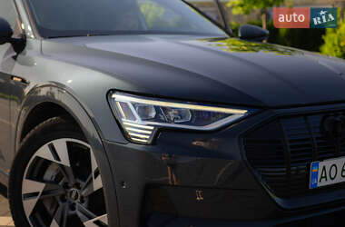 Внедорожник / Кроссовер Audi e-tron 2020 в 